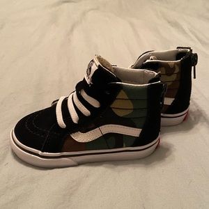 BRAND NEW camo high top Vans